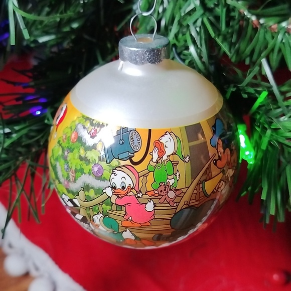 Other - Disney Vintage Christmas 1990 Ball Ornament